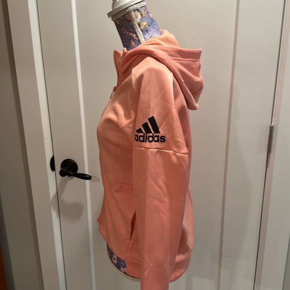 Coral zip up sports vest - Picture 2 of 3